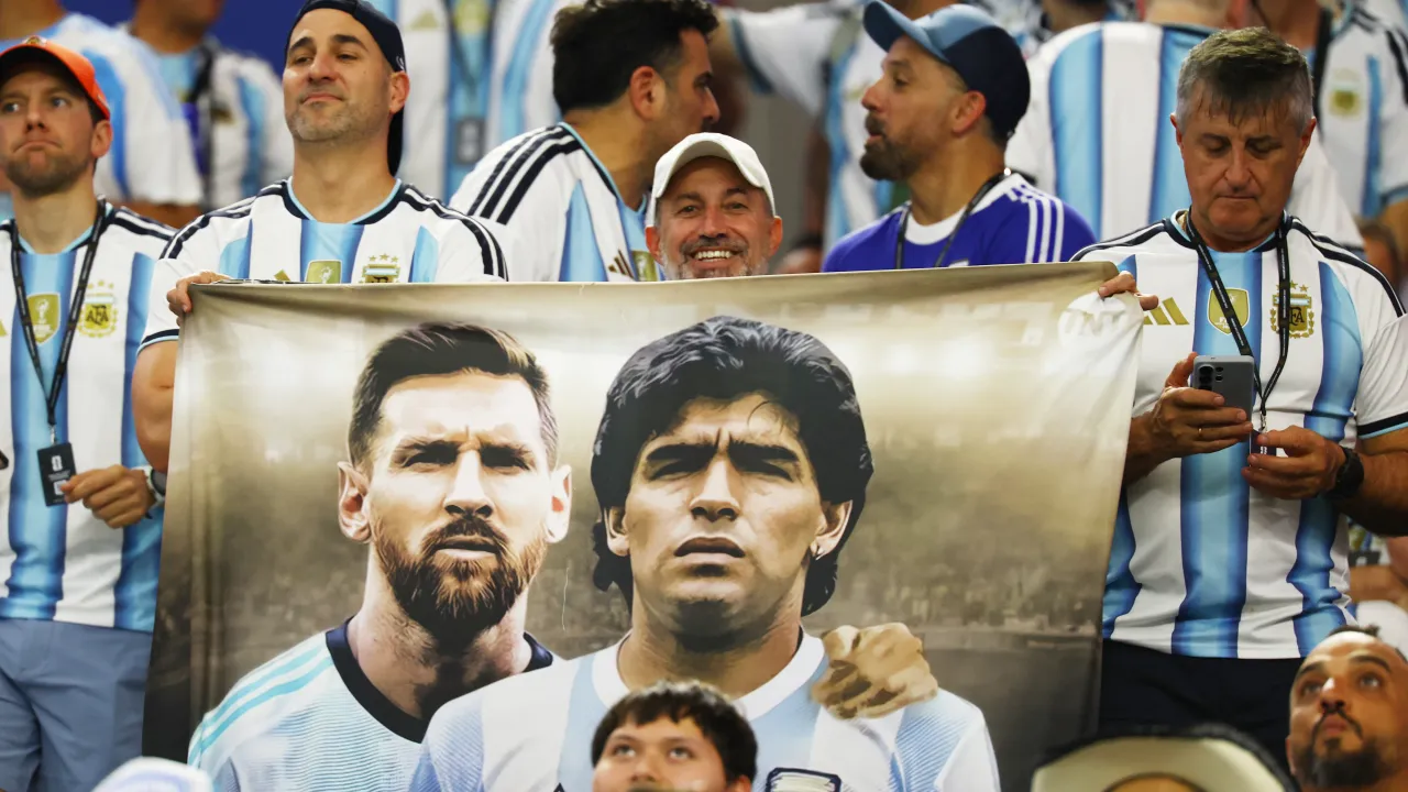 Messi-Maradona banner Messi-Maradona banner